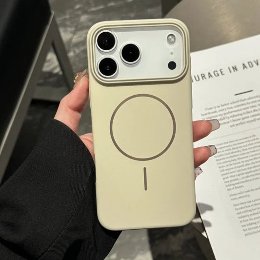 iPhone 17 White Magsafe Hard Case
